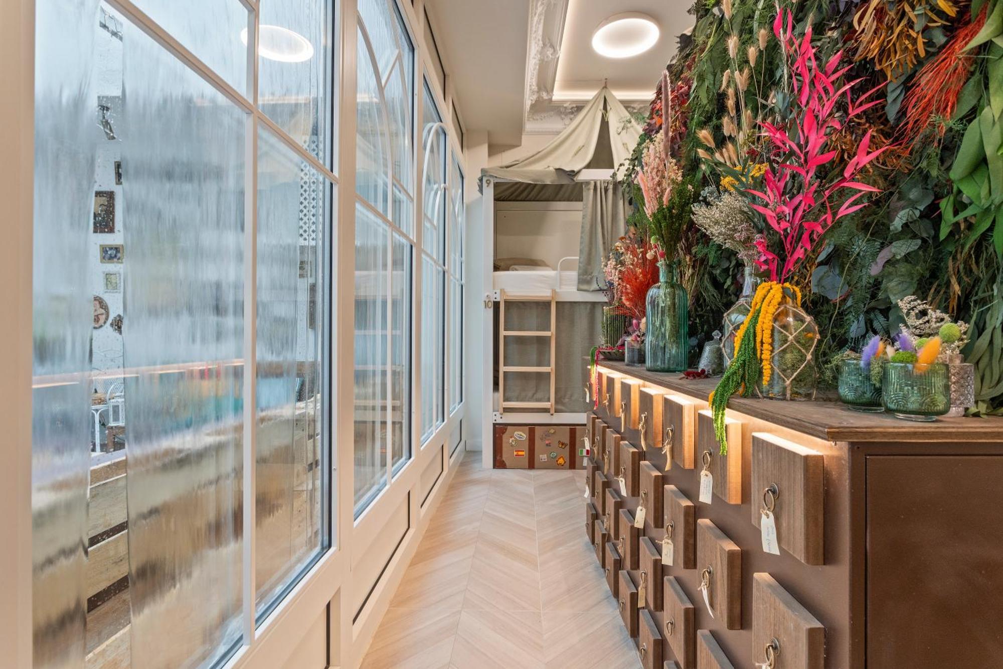 4 Bears Sharehome Madrid Extérieur photo