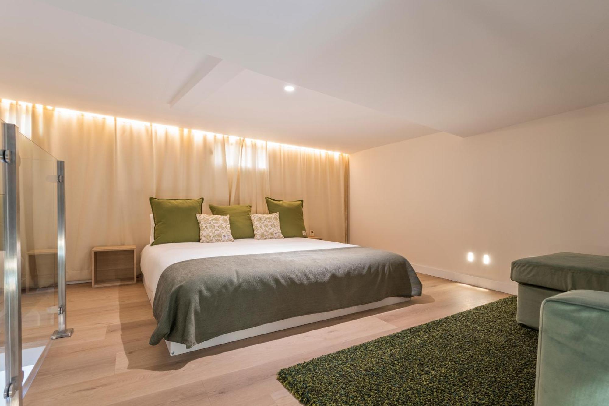 4 Bears Sharehome Madrid Extérieur photo