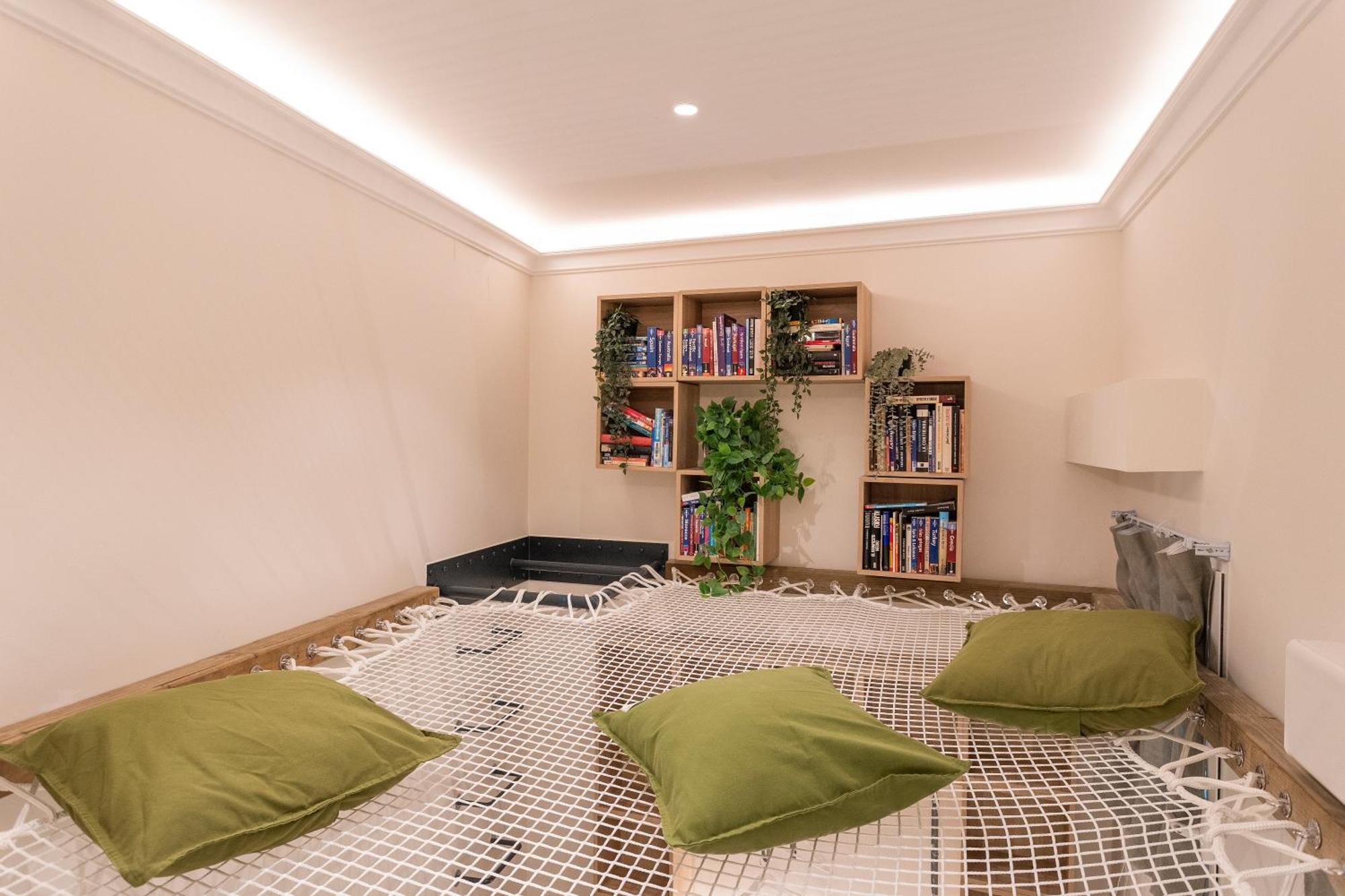 4 Bears Sharehome Madrid Extérieur photo
