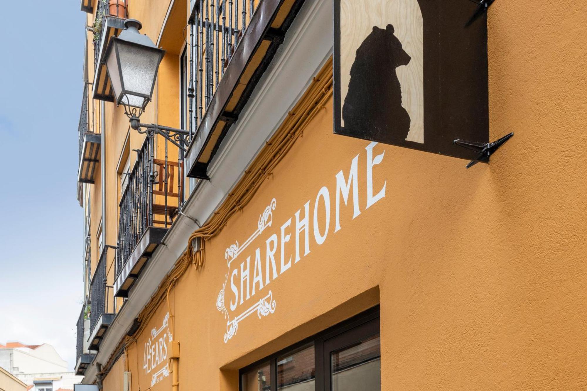 4 Bears Sharehome Madrid Extérieur photo